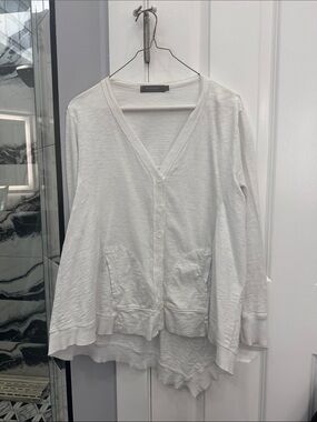 Lightweight Ivory V-Neck Button-Front Cardigan